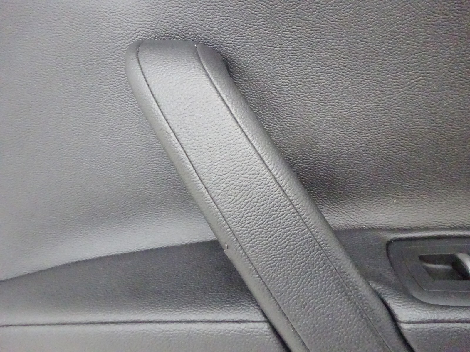 2014-2017 Maserati Ghibli Rear Right Side Interior Door Panel Black OEM DE240216