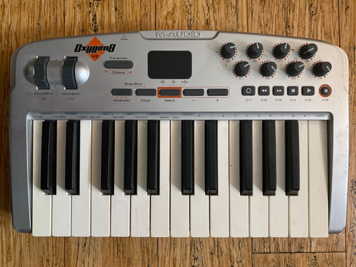 M-Audio Oxygen 8 v2 25 Key USB MIDI Controller Keyboard