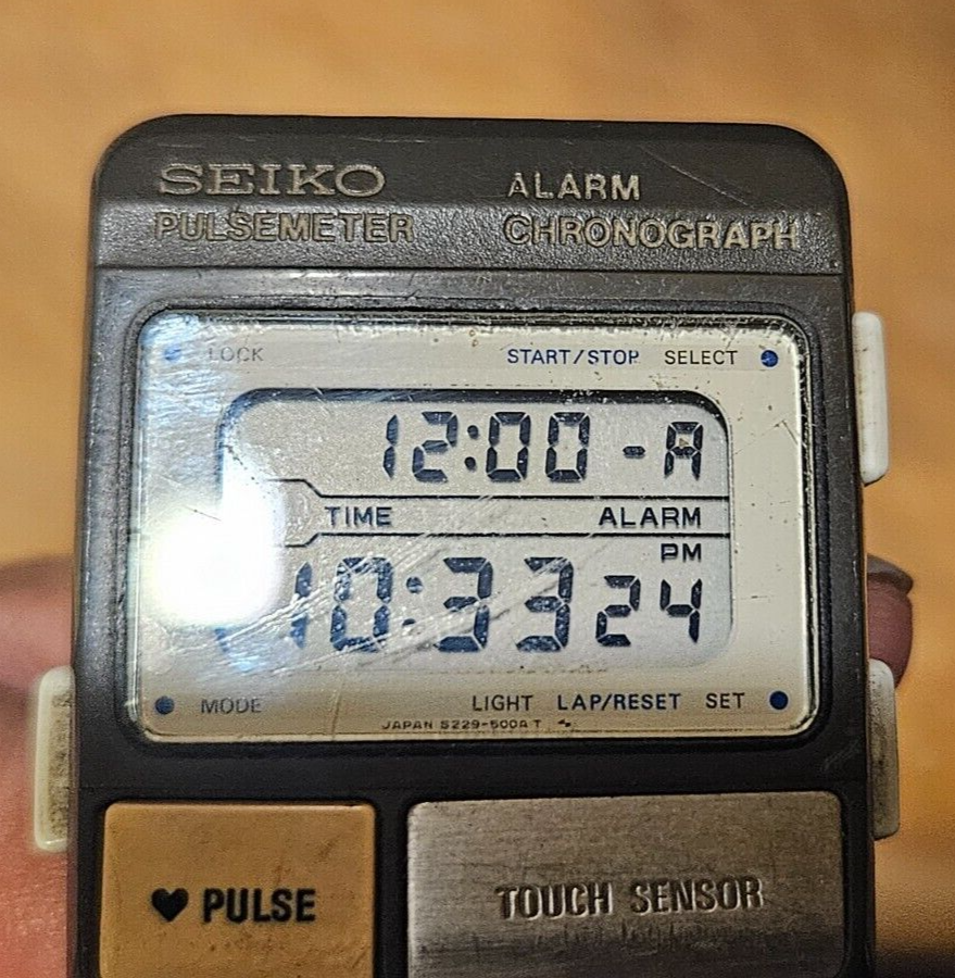 SEIKO S229 PULSE METER Aliens Watch Colonial Marine White Button ...