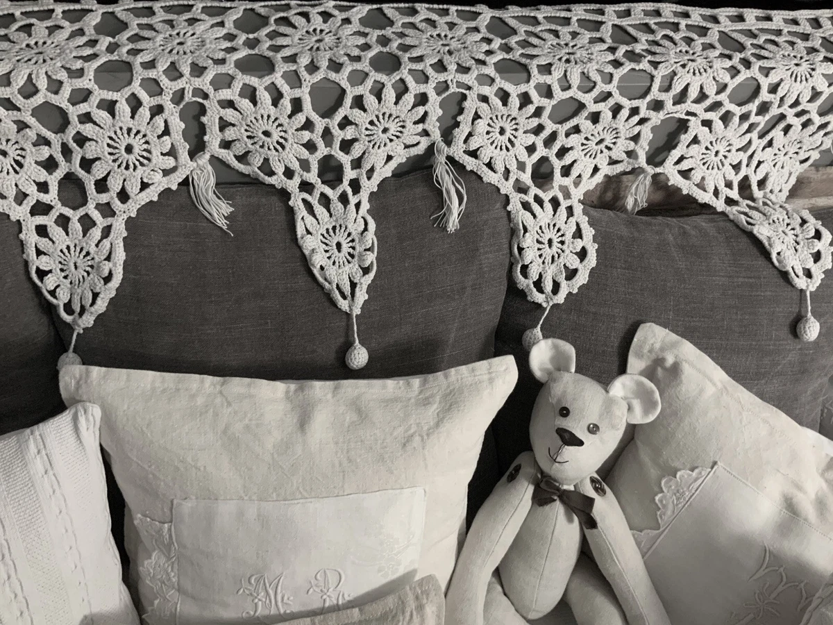 GRAND RIDEAU ANCIEN AVEC DENTELLE OU NAPPE
