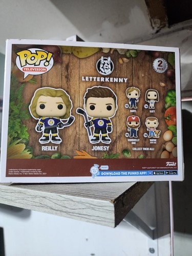 Funko Pop! 2021 Letter Kenny Reilly & Jonesy Vinyl Figure 2 Pack - Bild 2 von 2