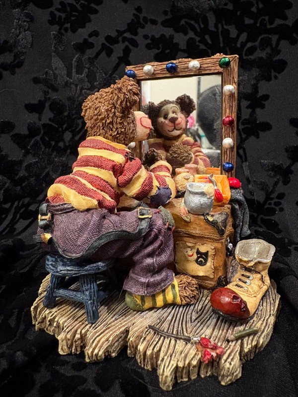 Vintage 2000 Boyds Bears & Friends Graffitie Put On Your Happy Face #02001-71