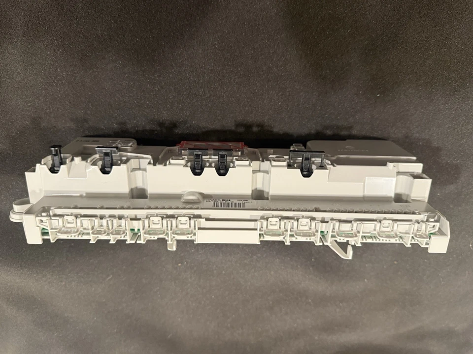 Unidad de alimentación/control para lavavajillas Miele OEM 9968920 Foto 4 de 4