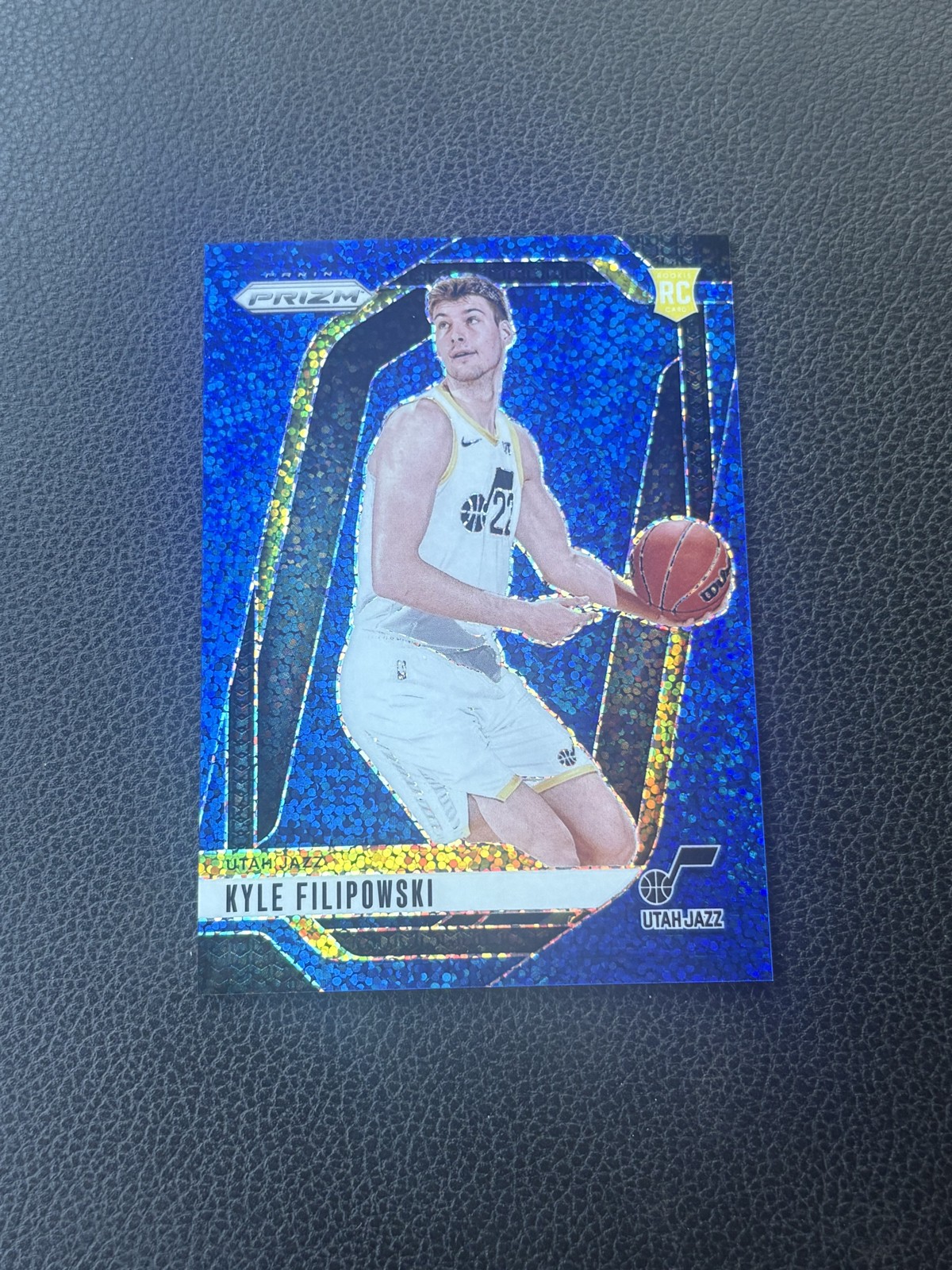 2024-25 Panini Prizm - Kyle Filipowski #263 Blue Sparkle Prizm /144 (RC)