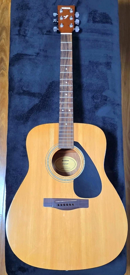 Yamaha F310P Acoutic Guitar with 2 X Elixir Steel String sets and Hard Case - image 2 of 4