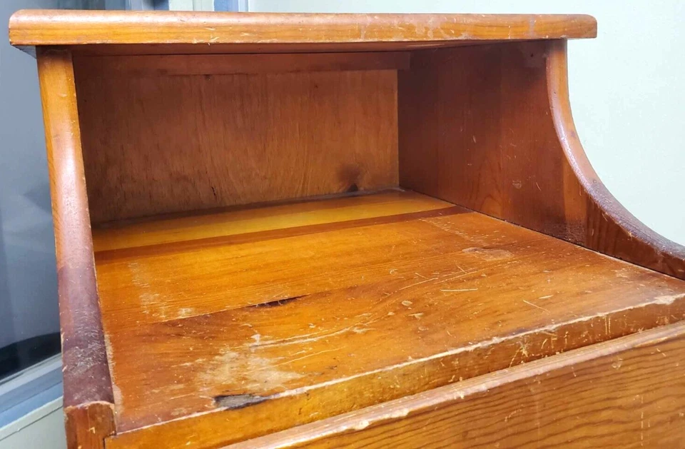 Mesa auxiliar/mesita de noche de colección con 3 cajones y estante de almacenamiento - Estante de madera 28" Foto 4 de 4