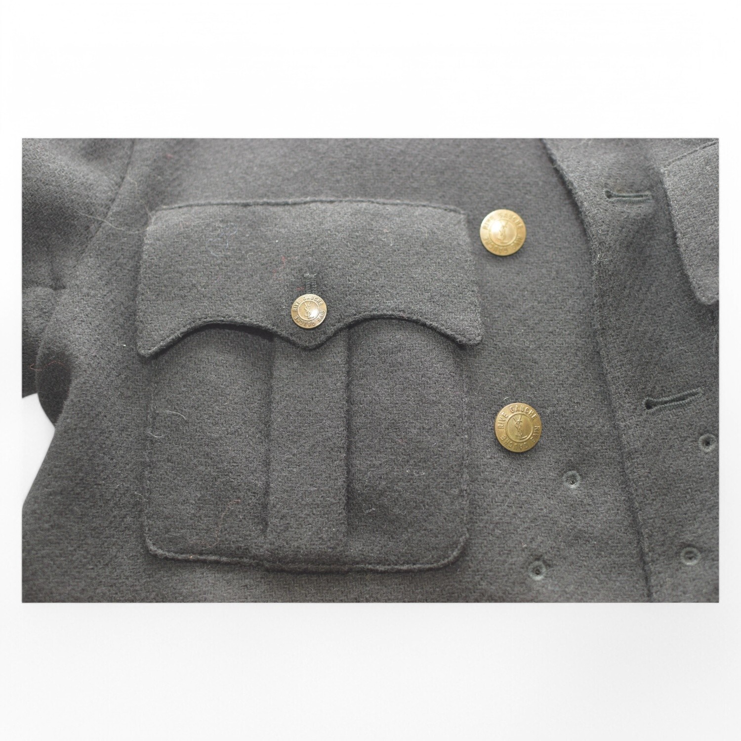 Giacca Yves Saint Laurent YSL nera stile esercito senza colletto lana bottoni 48