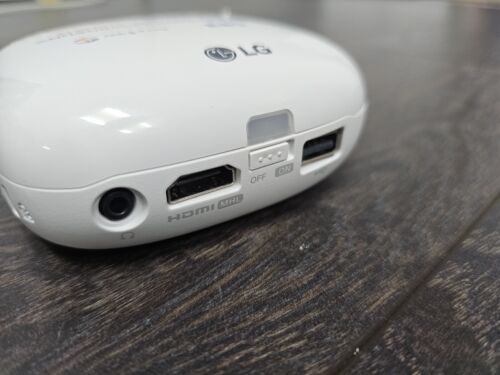 LG MINI PROJECTOR PV150G (USED, EXCELLENT) - Picture 7 of 10