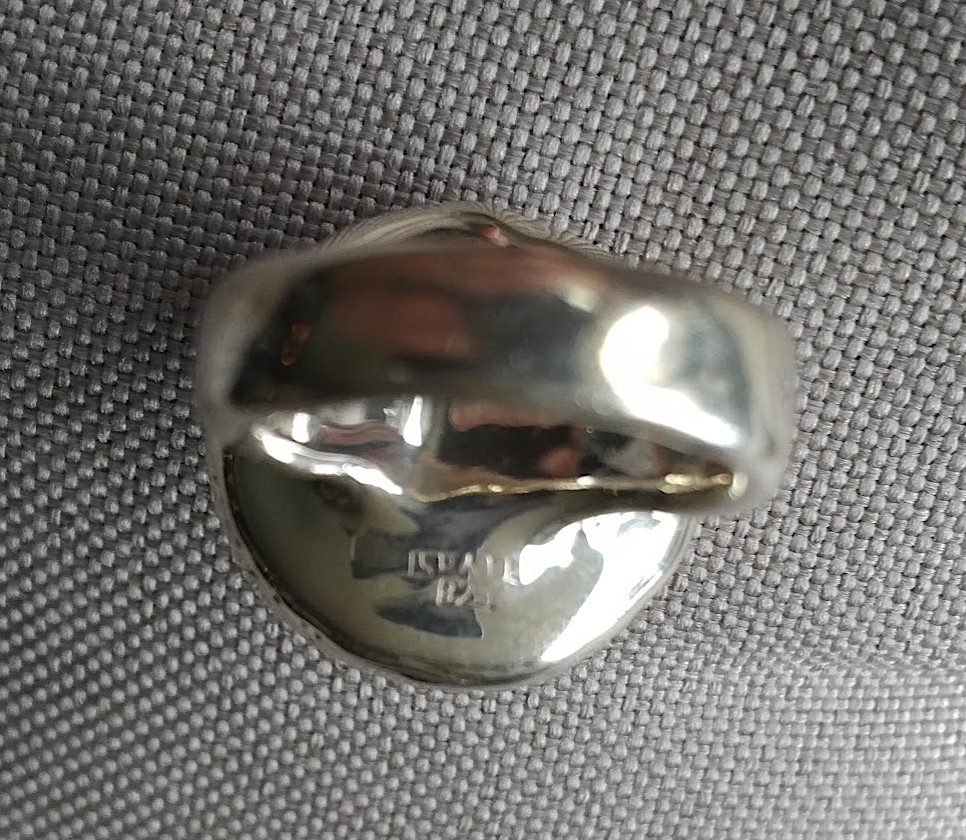 Statement ring silver curved edges linear pattern… - image 5