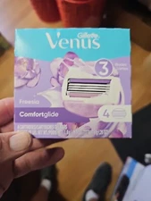 Gillette Venus Fresia Comfortglide - 4 Refill Razor Cartridges