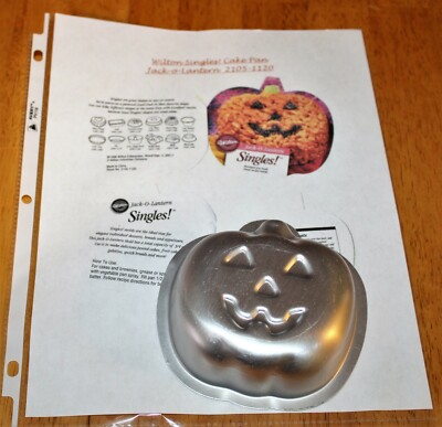 Wilton - SINGLES! JACK O LANTERN CAKE PAN - #2105-1120 - INDIVIDUAL 5''