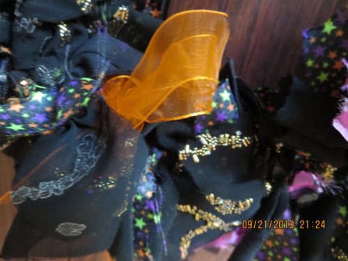 HAND CRAFTED FALL RAG WREATH--SPARKLING FABRIC-SHEER BOWS---16" ACROSS--#R11A-1 - Picture 17 of 24