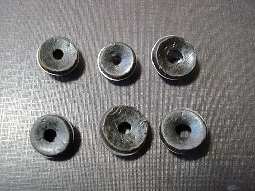 60 pcs thread cutting emblem script ornament letter sealer nuts assortment M - Picture 4 of 4