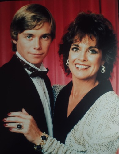 Dallas Linda Grau Christopher Atkins Farbe 8x10 FOTO