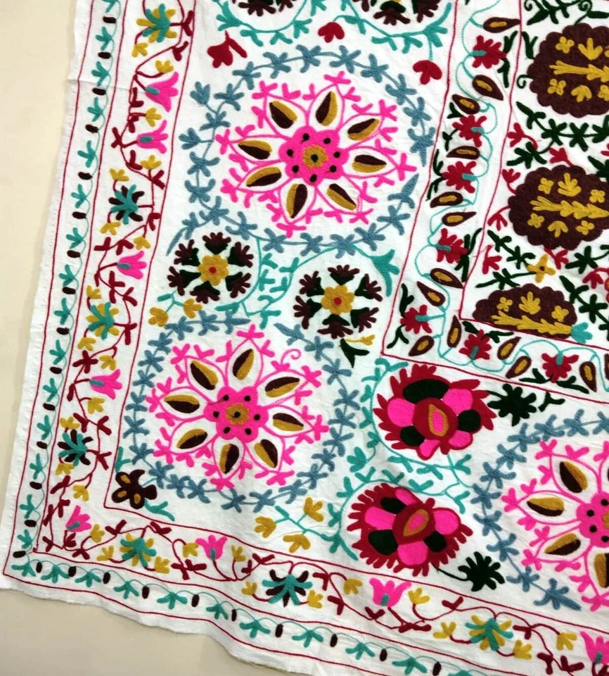 100%Cotton suzani bedspread woolen embroidered for decor of house, wall hanging - Image 3 of 3