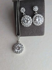 Bridal Wedding Rhinestone Pendant Necklace and Dangle Earrings Costume Set