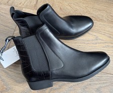 Joules Women's Chelmsford Pull On Boot Black- size 5  