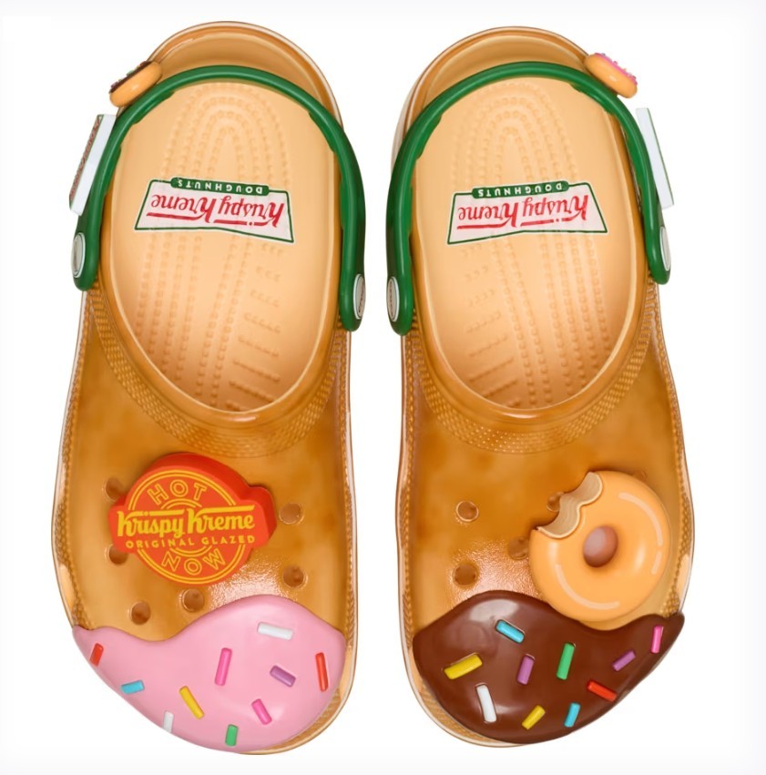 靴 Krispy Kreme x Crocs Classic Clog CROCS X Crispy Cream Donut Classic Clog - 211443
