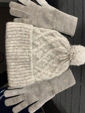 H&M grey hat and gloves
