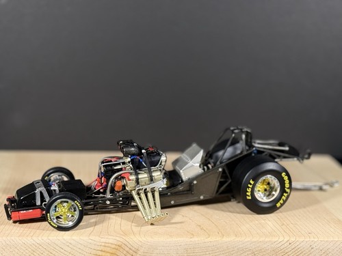 John Force 2006 Color Chrome Castrol GTX Drag Racing Car 1:24 1 Of 822 - Picture 15 of 18