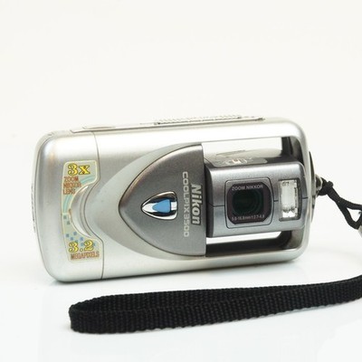 Nikon Digital Camera Coolpix 3500 3.2MP Silver Tested, works | NO CHARGER