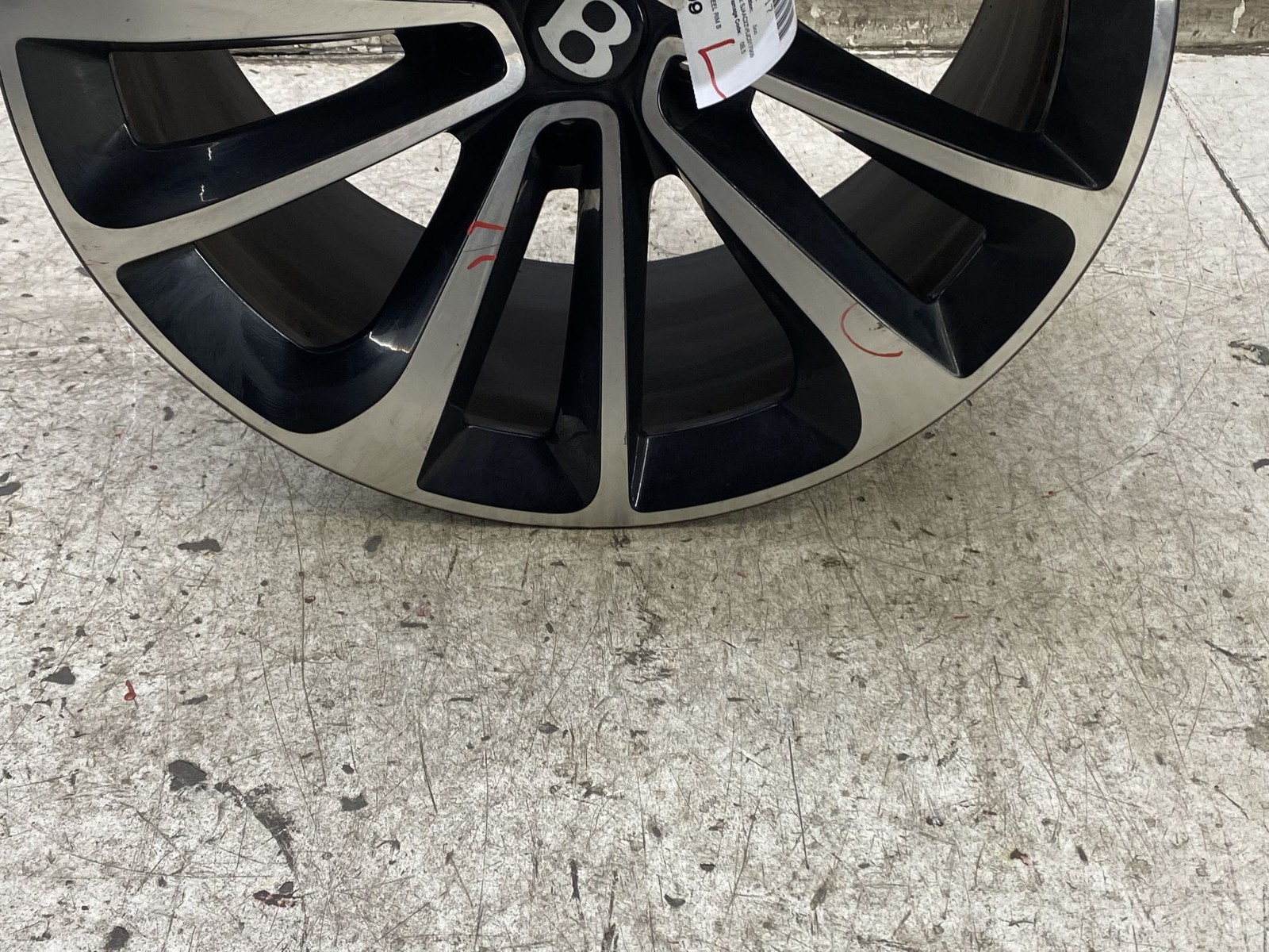 2015-2020 BENTLEY BENTAYGA (D) 21x10 10-SPOKE WHEEL RIM B/P 5x130mm 36A601025C