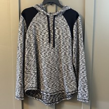 Danskin Now Woman s Large Pullover Athletic Hoodie Sweatshirt Black Gray Marled
