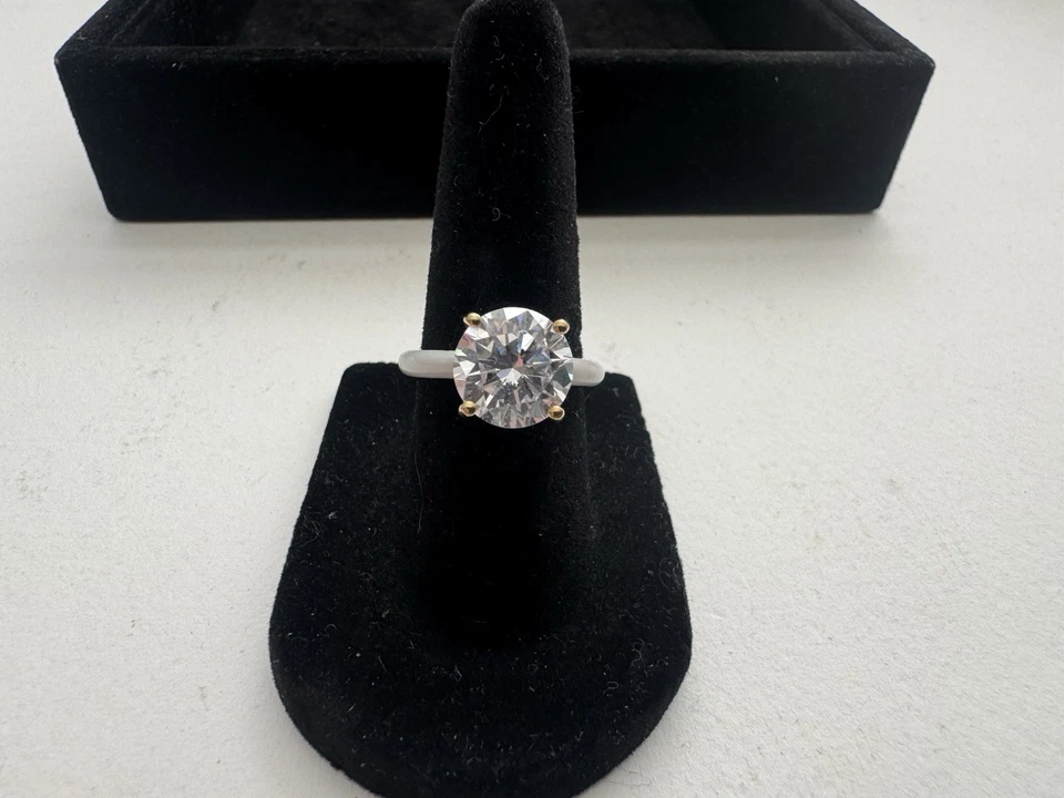 ANILLO DE PLATA ESTERLINA CIRCONITA CÚBICA SUPERPOSICIÓN ORO ESMALTE BLANCO FIRMADO POR DISEÑADOR TALLA 6 Foto 2 de 4