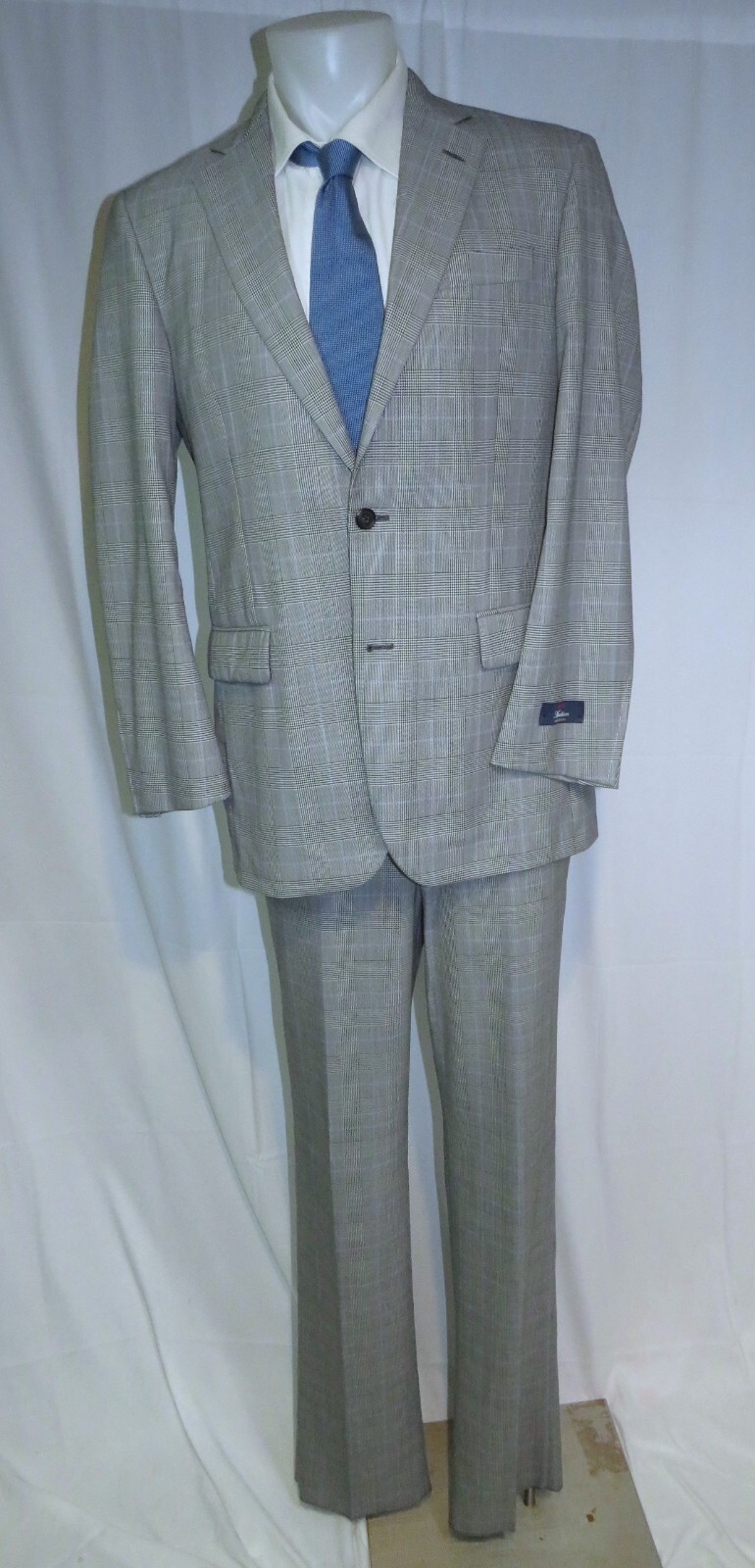 Brooks Brothers 1818 Madison Saxxon Gray Glen Plaid Two Button Suit 39L NWT