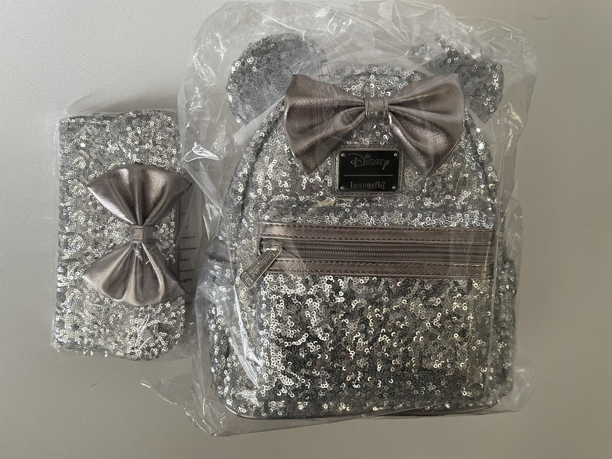Loungefly Disney Mickey Minnie Mouse Silver Sequin Mini  display picture 1