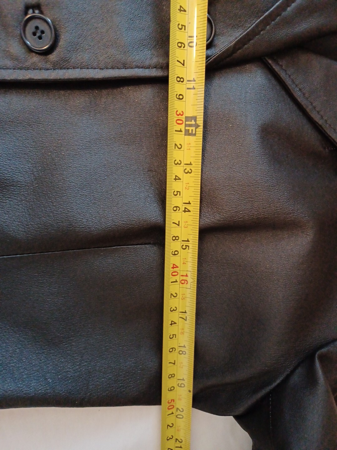 LADIES CLASSY BLACK LEATHER JACKET SIZE 14 BY MODERN CLASSICS. WORN