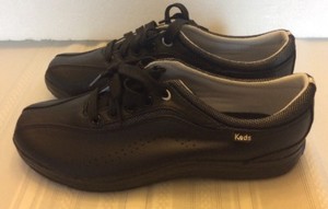 leather tennis shoes womens black