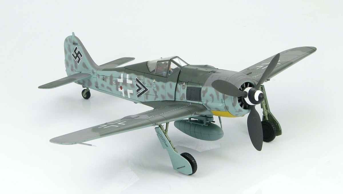 ❶　HOBBY MASTER 1/48 フォッケウルフ FW190A-3 WWⅡ FOCKE-WULF 190 A-8 IV/JG.3 WILHELM MORITZ AUGUST 1944 HOBBY MASTER