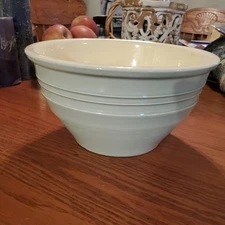 BATH AND BODY WORKS At Home Serving Bowl 10" Farmhouse Green Vintage Portugal 