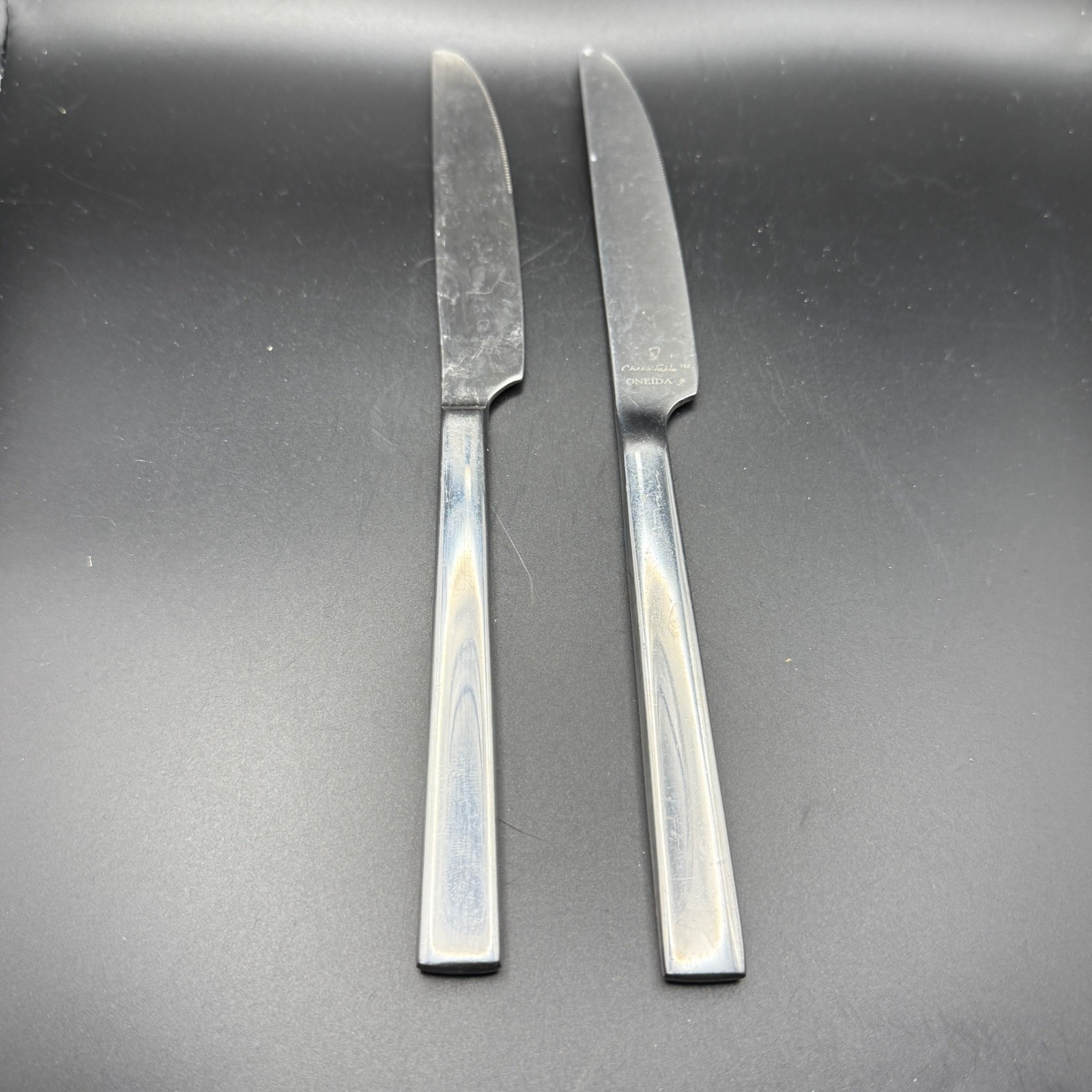 Oneida Chefs Table Stainless Steel Serrated French Solid Knives 9" Set Of 2