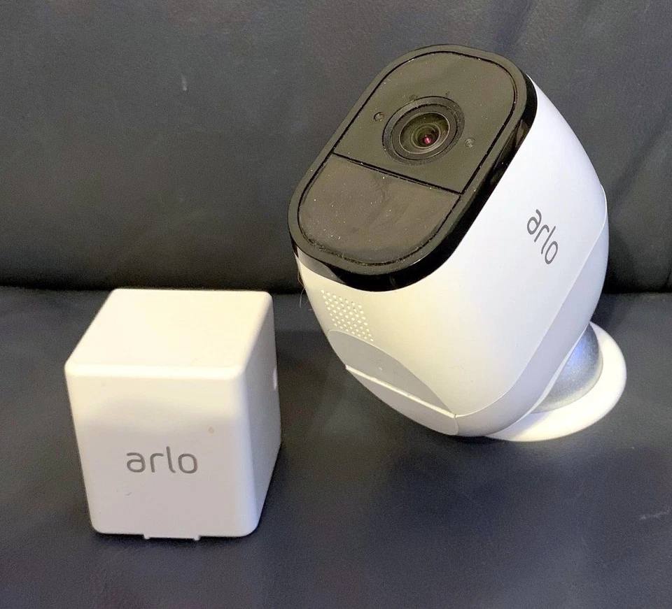 ARLO Pro VMC4030 in einem  guten gebrauchten Zustand - Bild 2 von 4