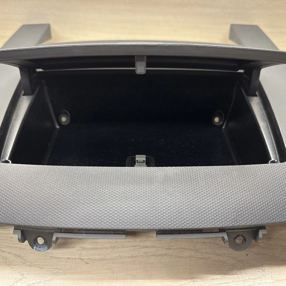 Mitsubishi Outlander 2007-2013 tablero superior central delantero caja de almacenamiento cubby fabricante de equipos originales Foto 3 de 4