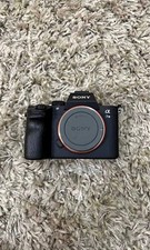 Imagen de Sony Alpha a7 III Mirrorless Camera Body Black 24.2MP Wi-Fi NFC HDMI