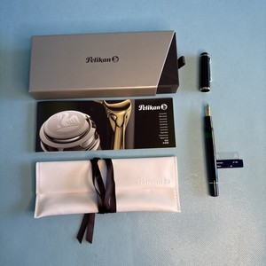 Pelikan M150 Black Green Gold Trim Fountain Pen w/ Box Papers