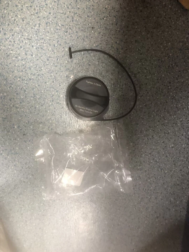 Fuel Tank Cap Gas Cap Fit for Chevrolet GMC Cadillac Buick Pontiac US Gas Cap - Image 3 of 4