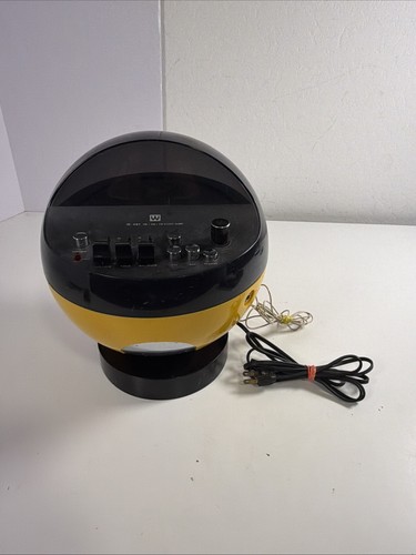 Weltron 2002 Space Age Vintage Radio Made in Japan
