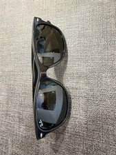 Ray-Ban Wayfarer Sonnenbrille schwarz mit Gr&uuml;nen Gl&auml;sern Unisex inkl. Etui & Box