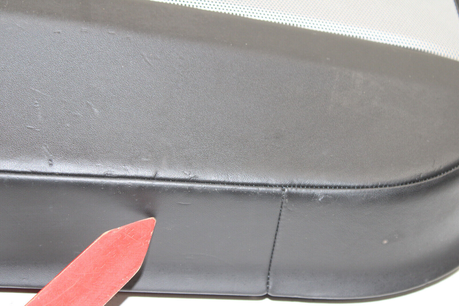 2017 - 2020 MASERATI LEVANTE FRONT LEFT SIDE INTERIOR DOOR PANEL TRIM COVER OEM