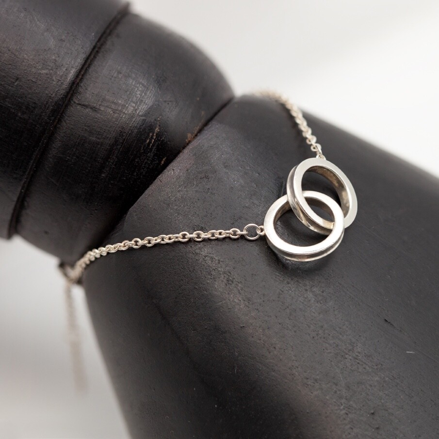 ティファニー　ナローリング Tiffany & Co. 1837 Silver Interlocking Circle Chain Bracelet