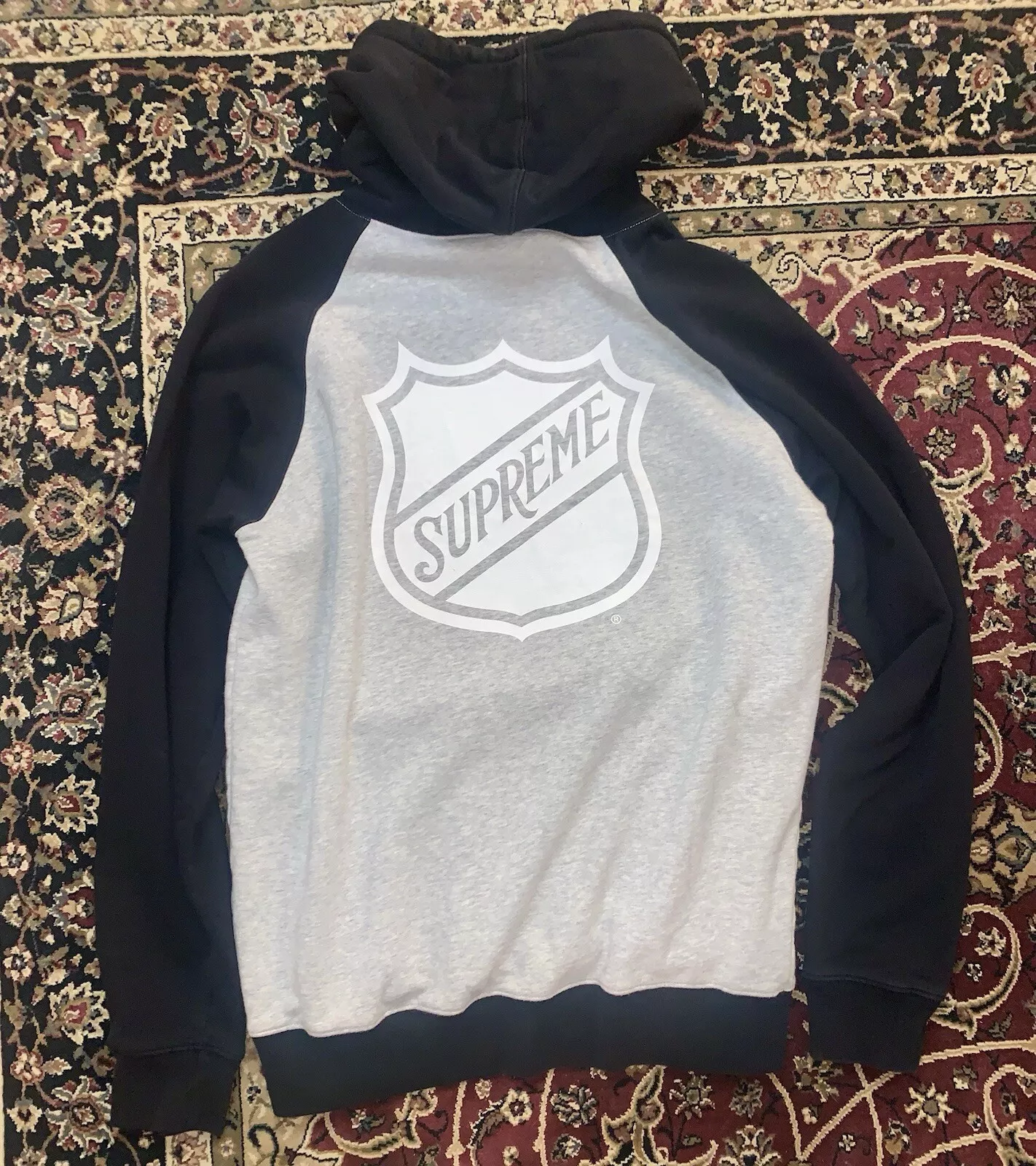 Sweat à capuche Supreme NHL Hockey World Famous neuf FW08 grand vintage