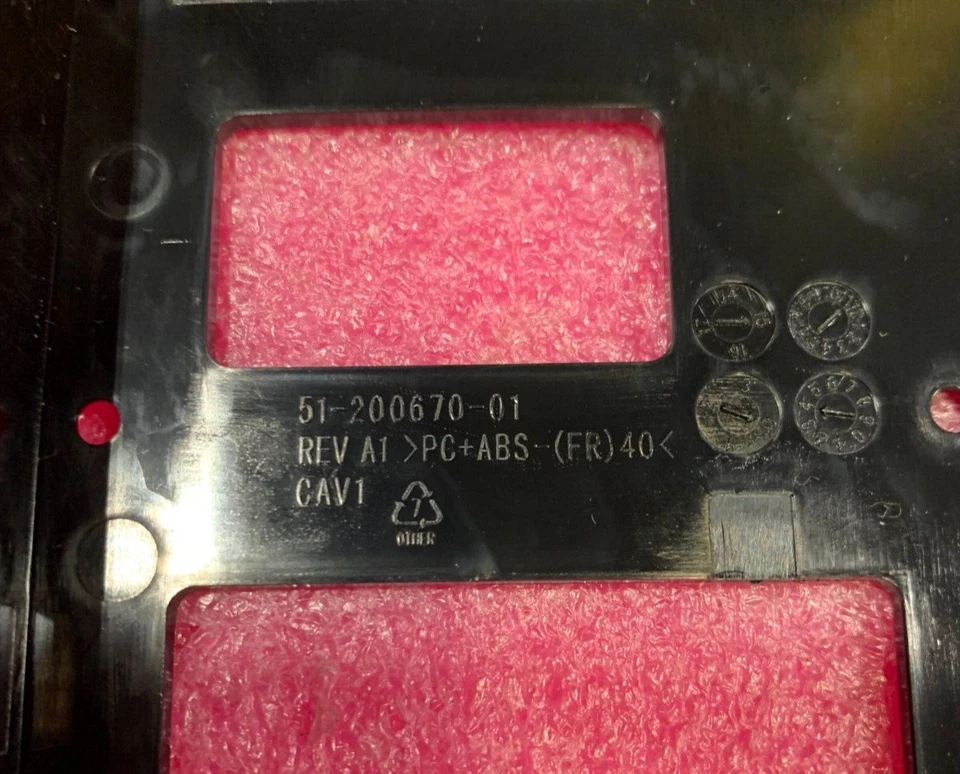 Lot 3 Seagate 3.5" Drive Trays Caddies for NAS 6-Bay Pro 51-200670-01 - Image 3 of 4