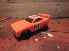 Vintage 1980 Dukes of Hazzard General Lee Warner Bros Knickerbocker Friction Car
