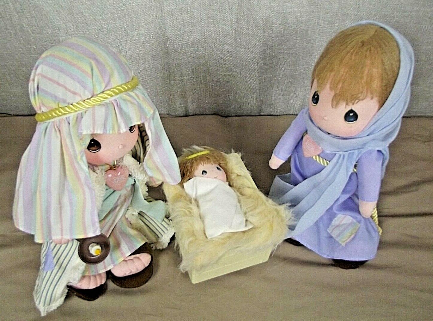 PRECIOUS MOMENTS Christmas Nativity Set Mary Joseph Baby Jesus Dolls w/ Stands Super specjalna cena nowość