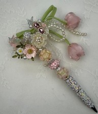 Custom beaded pen. Beautiful Spring floral! L...