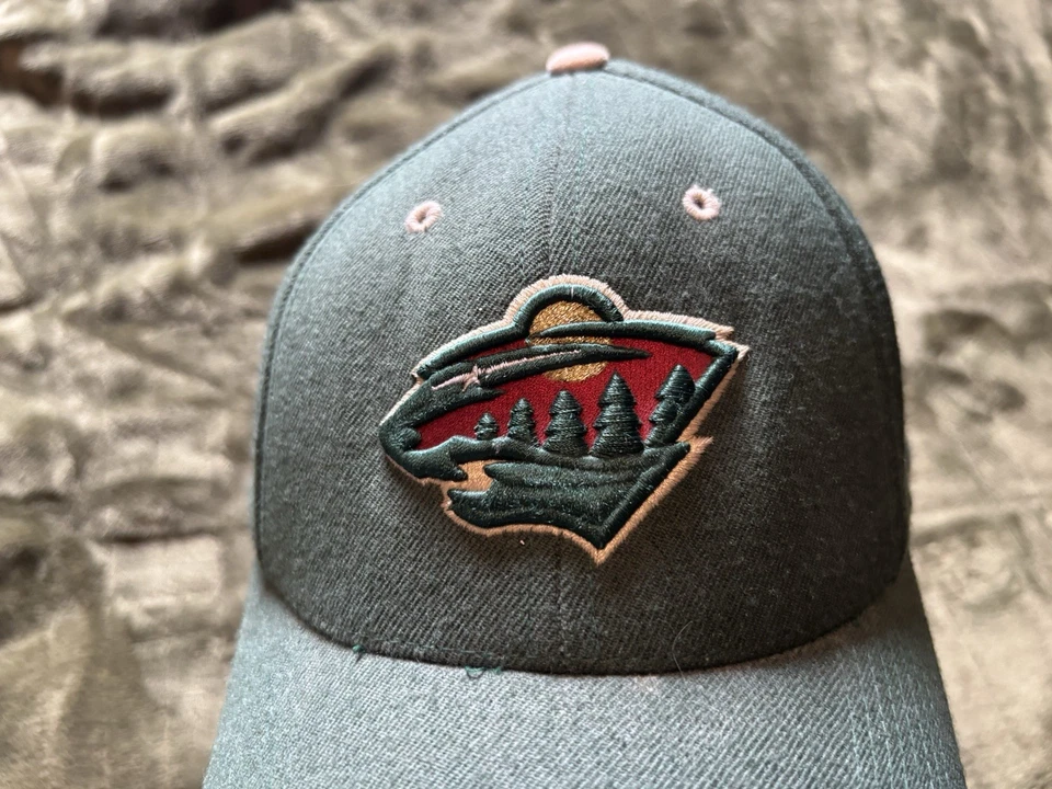 De colección Minnesota Wild Hat Gorra Verde Correa Trasera Años 90 Nike Equipo Lana NHL Hockey Foto 2 de 4